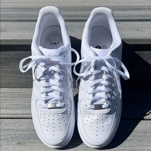 Nike Air Force 1 all White Athletic Sneakers in Men’s size 13. Excellent condn